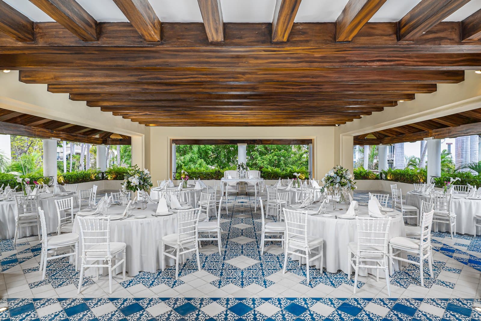 Krystal Grand Puerto Vallarta - image 1