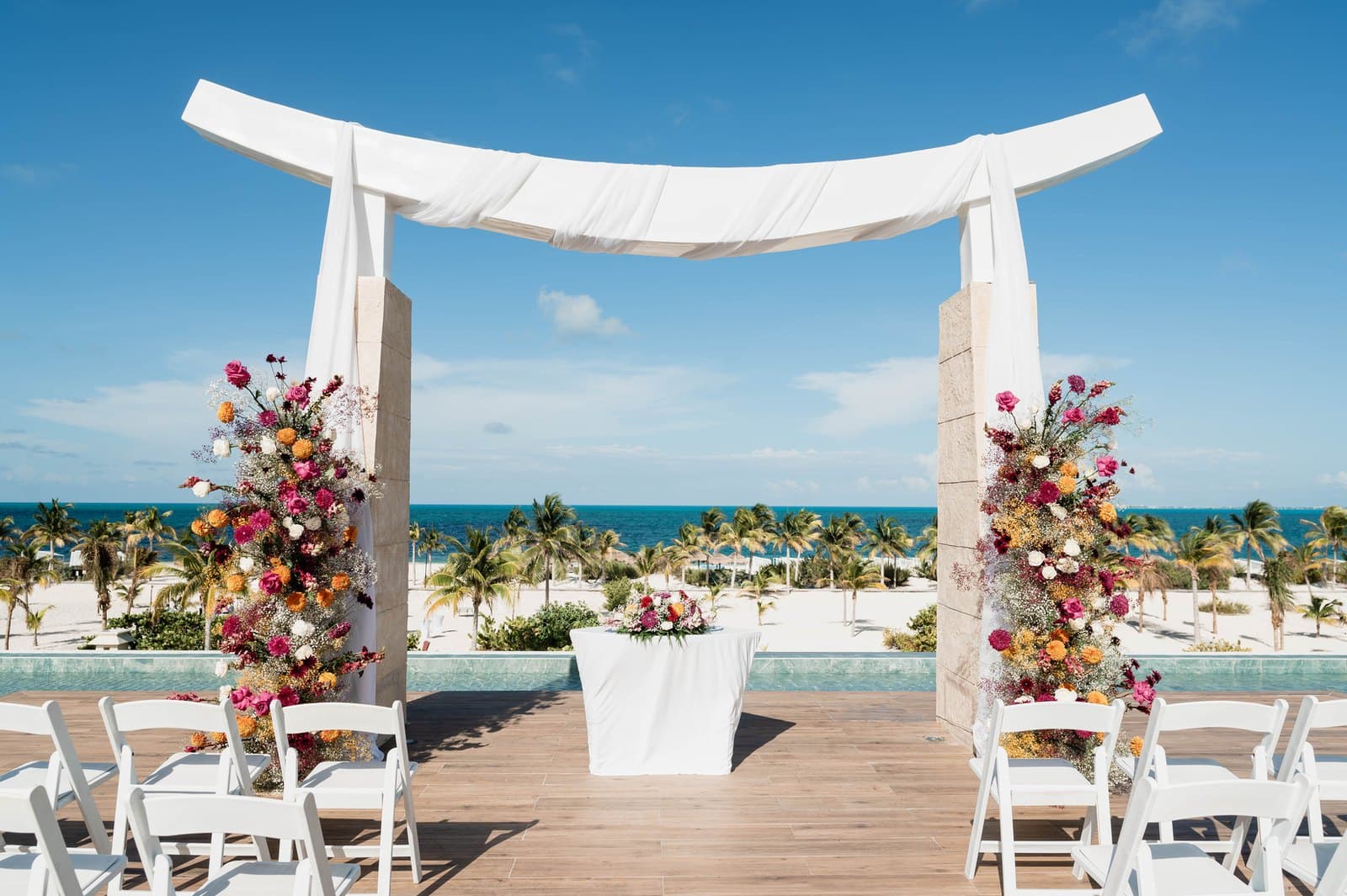 Majestic Elegance Costa Mujeres