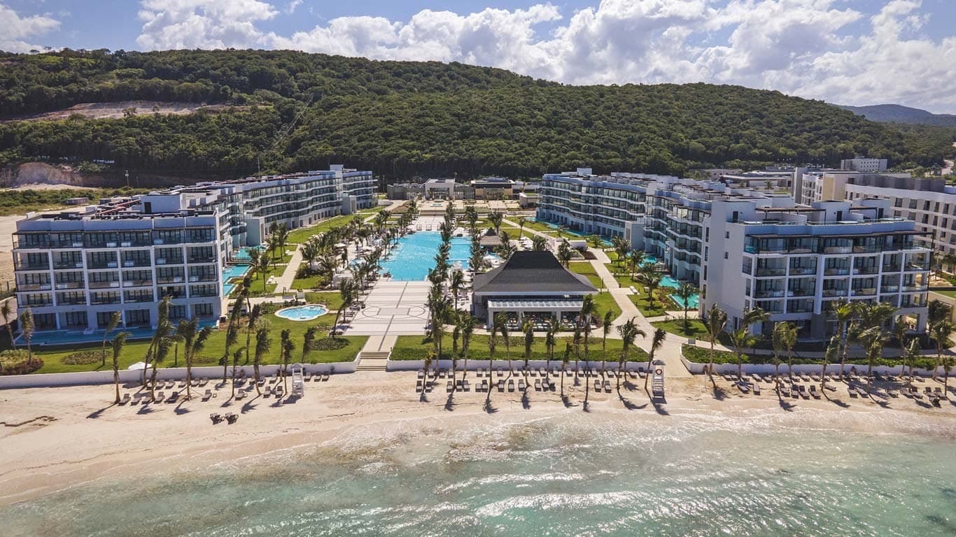 Ocean Eden Bay - image 4