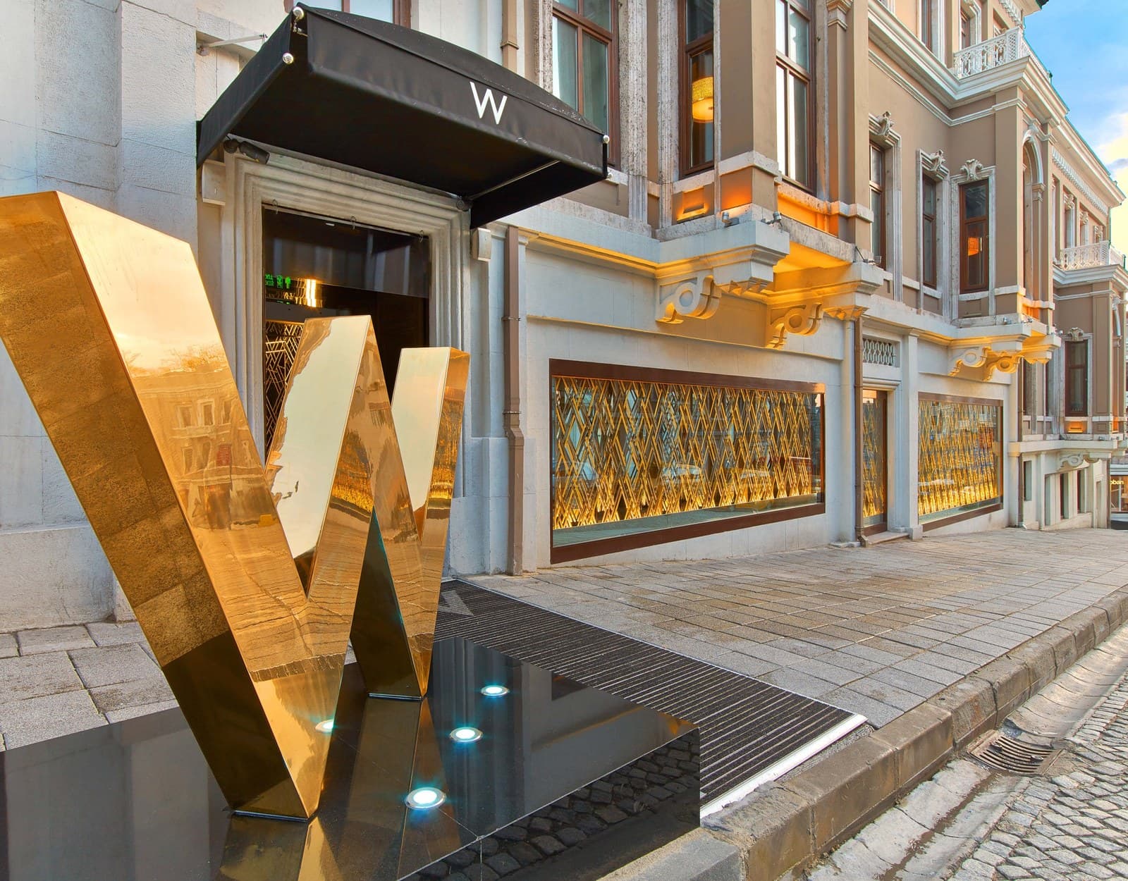Symbolic at W Istanbul