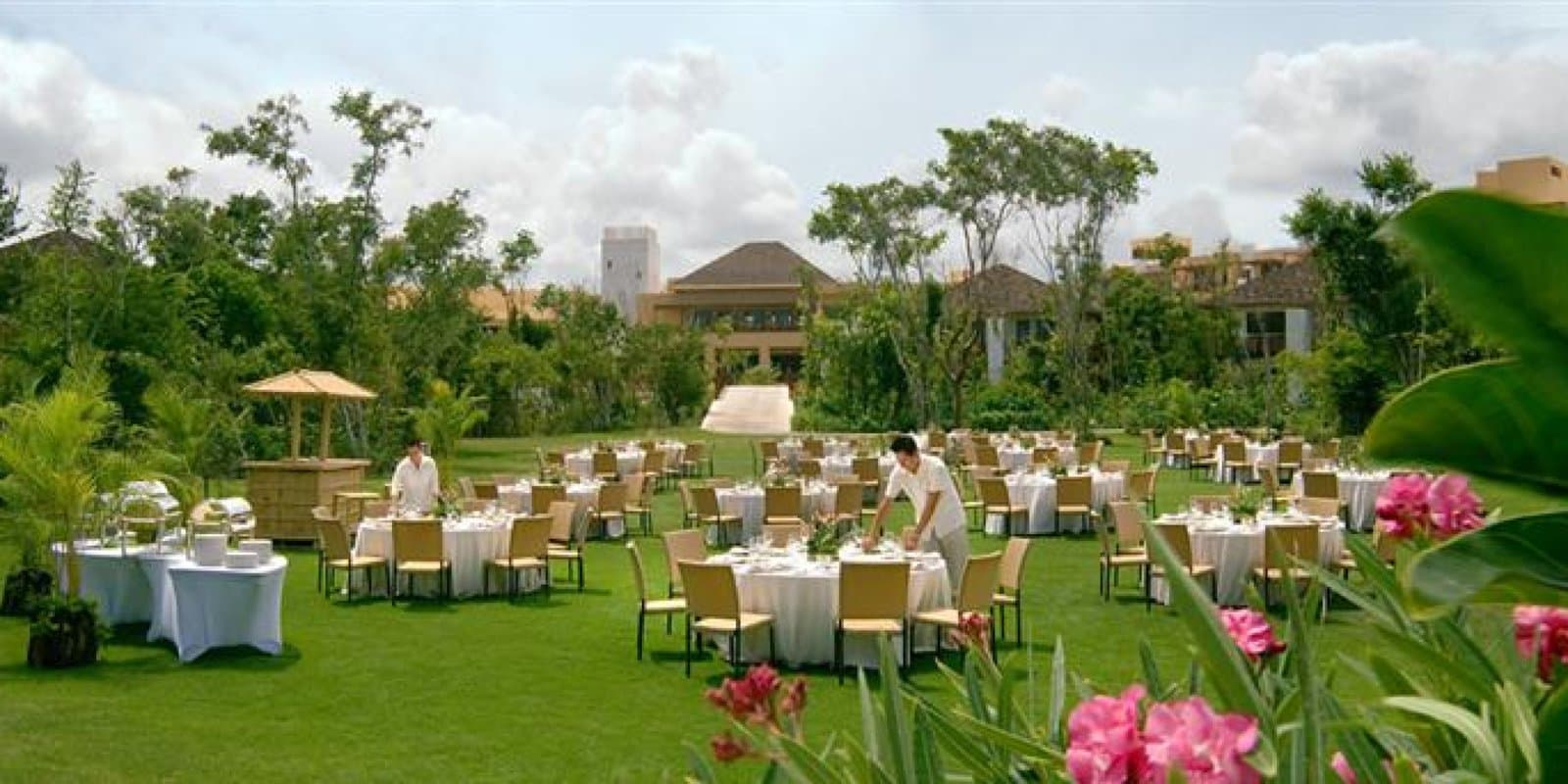 Isla Lawn — reception venue at Fairmont Mayakoba